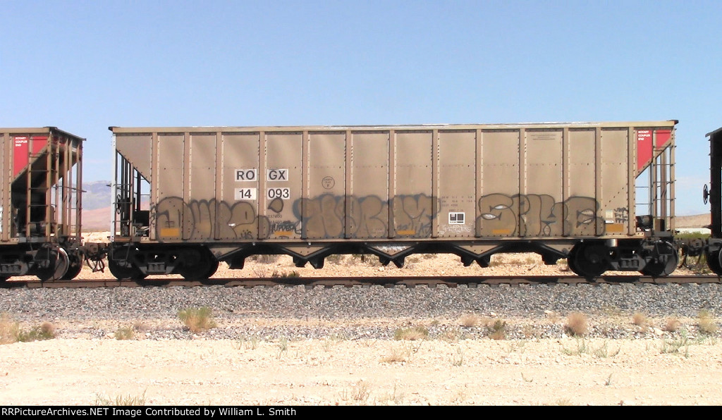 WB Unit Loaded Open Hooper Frt at Erie NV W-MdTrnSv-pshrs -61